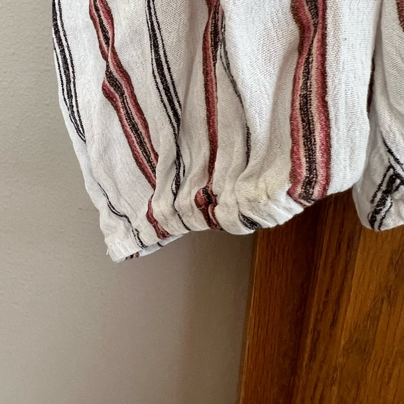 Woman’s size large blouse - Picture 6 of 6